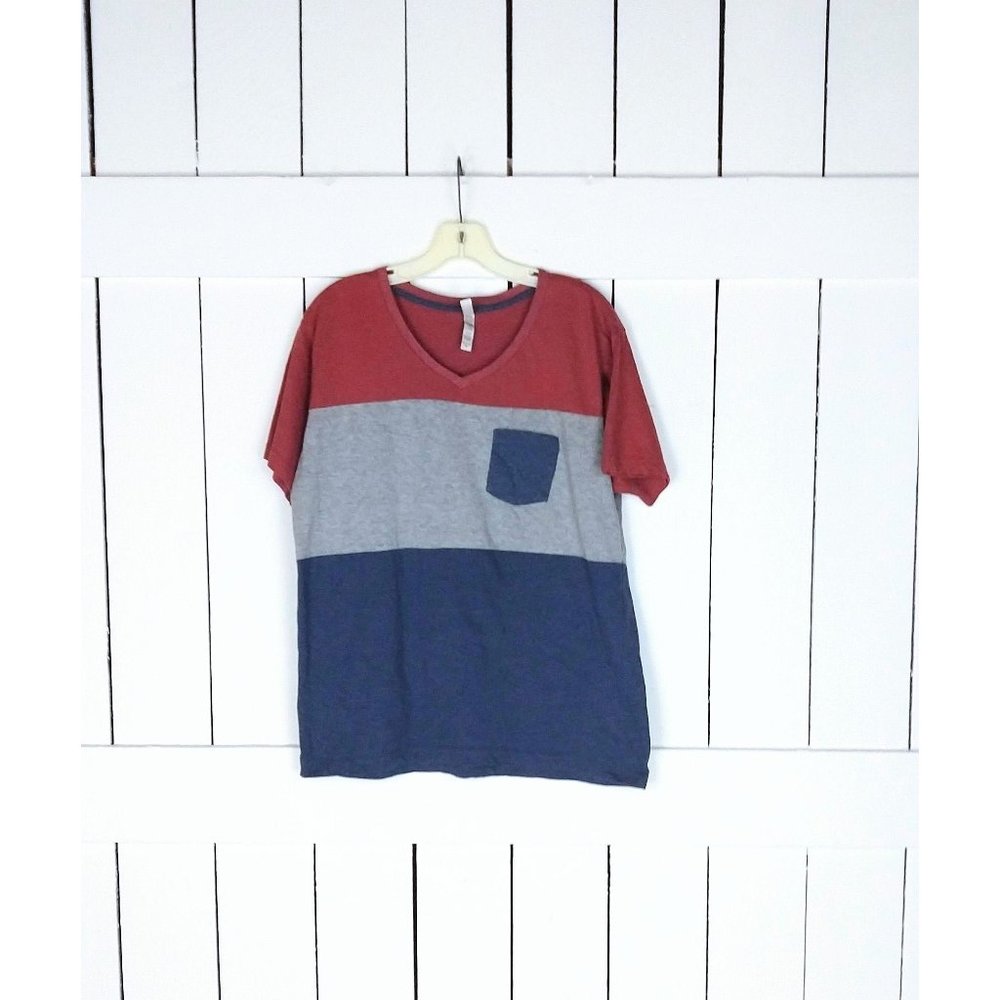 Wide stripe vneck short sleeve pullover tee